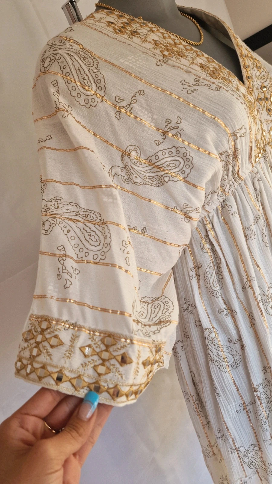Robe bohème blanche et dorée – détails brodés – taille 36/38 – photo 17